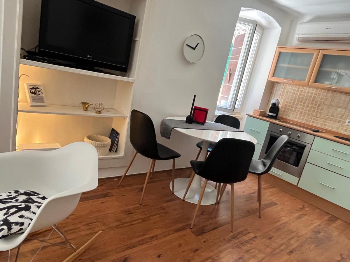 Apartman Passagio Ровинь Экстерьер фото